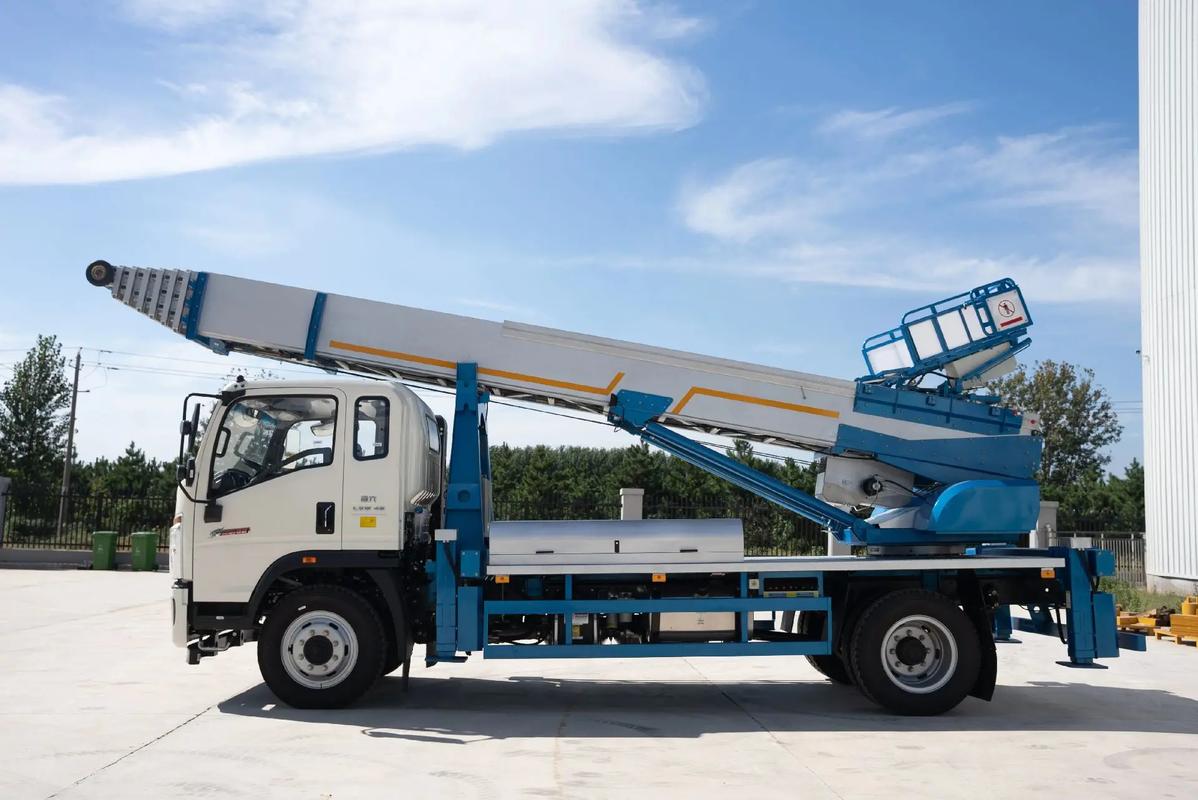 承德云梯上料车租赁费用